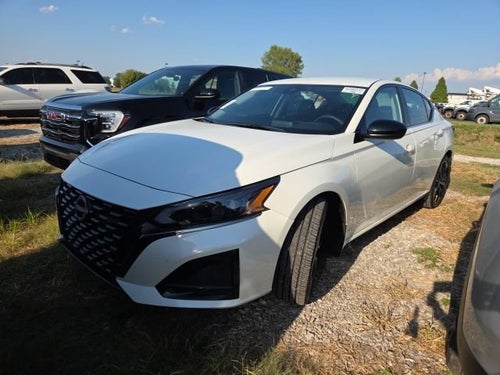 2025 Nissan Altima SR