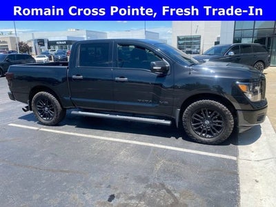 2019 Nissan TITAN SV