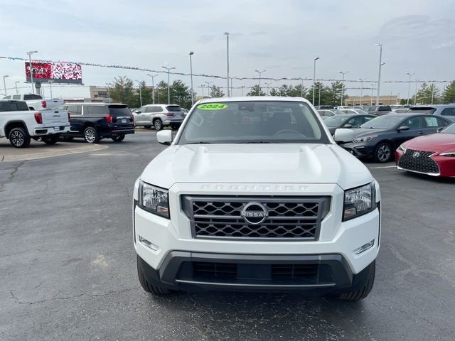 2024 Nissan Frontier SV