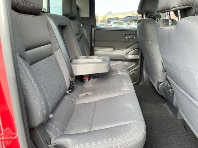 2023 Nissan Frontier Crew Cab SV 4x4