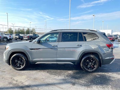 2024 Volkswagen Atlas 2.0T Peak Edition SE w/Technology