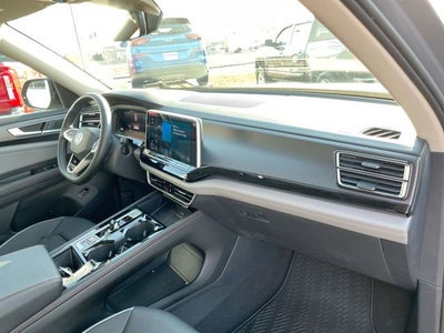 2024 Volkswagen Atlas 2.0T Peak Edition SE w/Technology