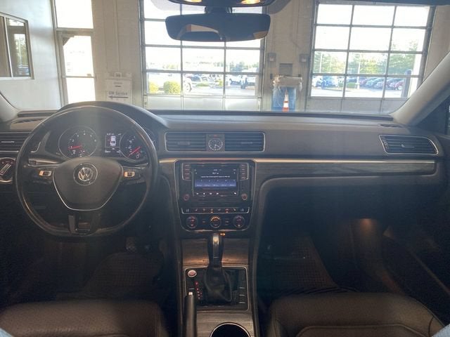 2017 Volkswagen Passat 1.8T SE