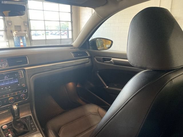 2017 Volkswagen Passat 1.8T SE