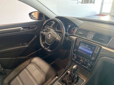 2017 Volkswagen Passat 1.8T SE