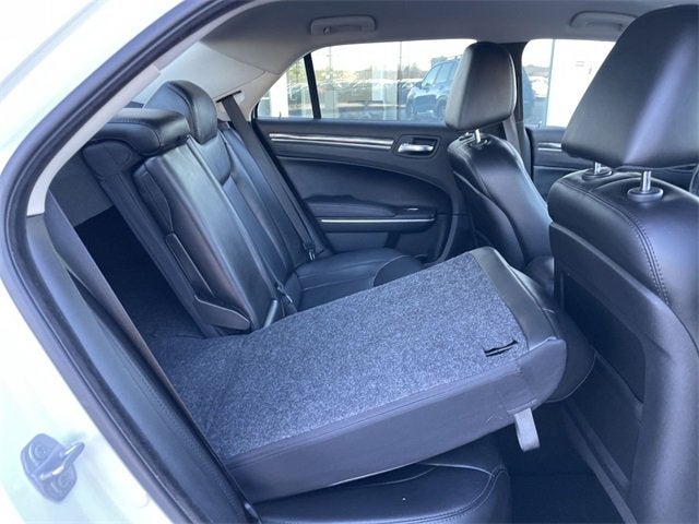 2019 Chrysler 300 Touring L