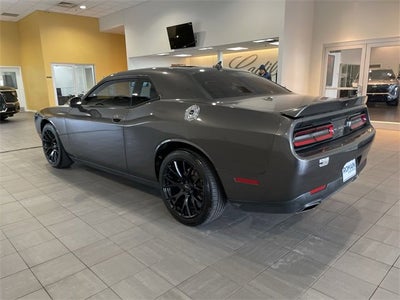 2016 Dodge Challenger SXT Plus