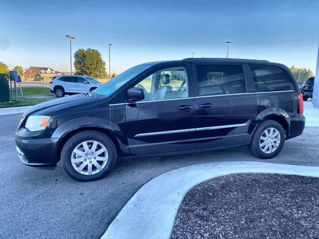 Used 2014 Chrysler Town & Country Touring with VIN 2C4RC1BG5ER269462 for sale in Evansville, IN