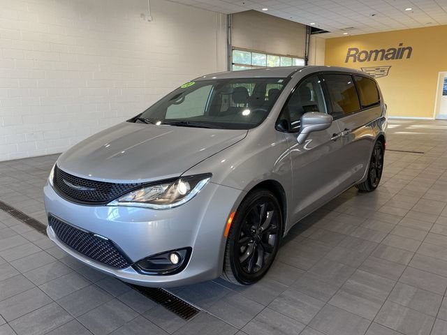 2020 Chrysler Pacifica Touring