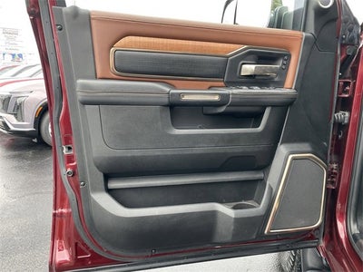 2022 RAM 2500 Limited Longhorn Crew Cab 4x4 8' Box