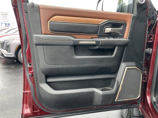 2022 RAM 2500 Limited Longhorn Crew Cab 4x4 8' Box