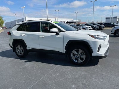 2022 Toyota RAV4 Hybrid XLE