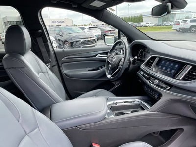 2022 Buick Enclave Essence