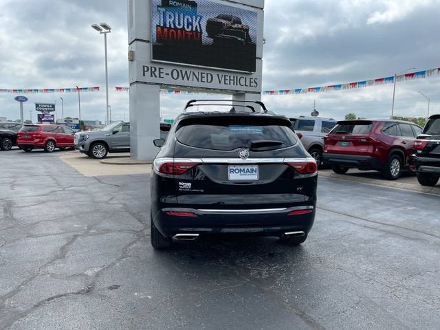 2022 Buick Enclave Essence