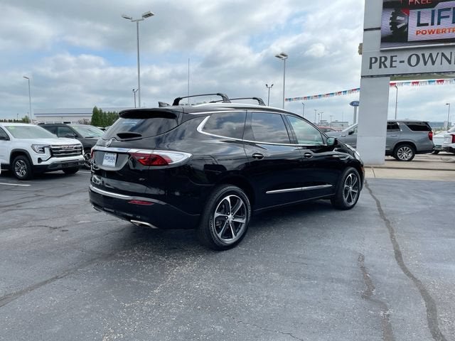 2022 Buick Enclave Essence