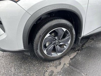 2024 Nissan Rogue SV FWD