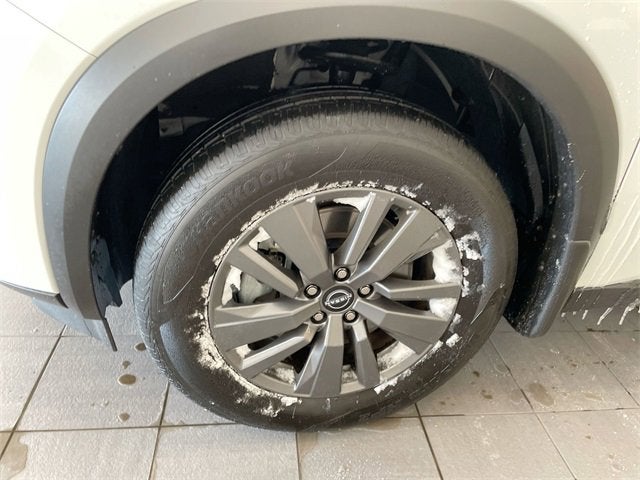 2025 Nissan Pathfinder S