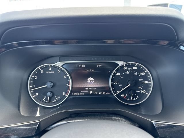 2025 Nissan Pathfinder SL