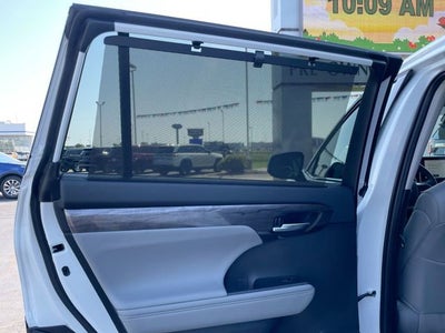 2025 Toyota Highlander Platinum