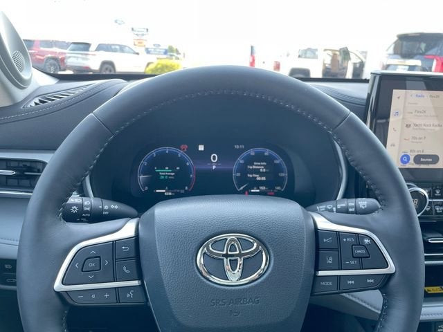 2025 Toyota Highlander Platinum