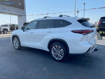 2025 Toyota Highlander Platinum