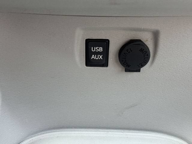 2012 Toyota Sienna XLE V6 8 Passenger
