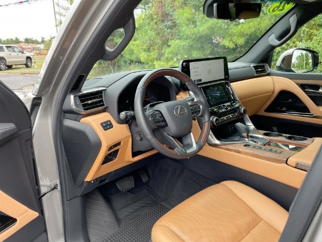 2026 Lexus LX 700h Luxury