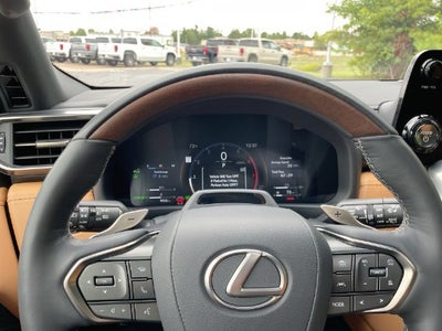 2026 Lexus LX 700h Luxury