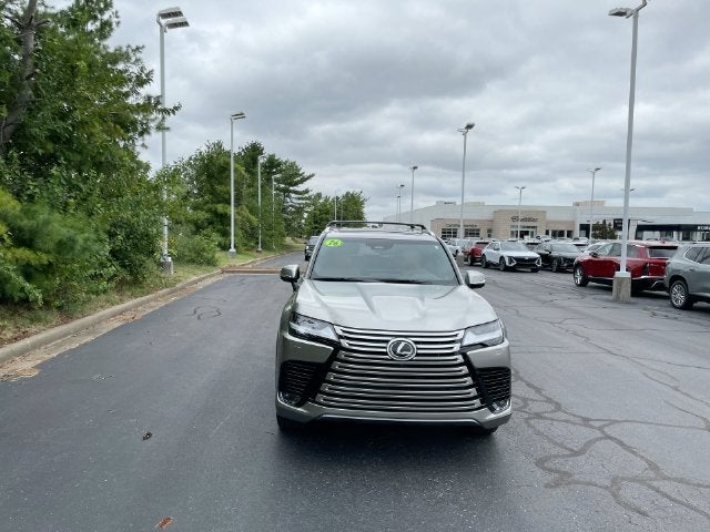 2026 Lexus LX 700h Luxury