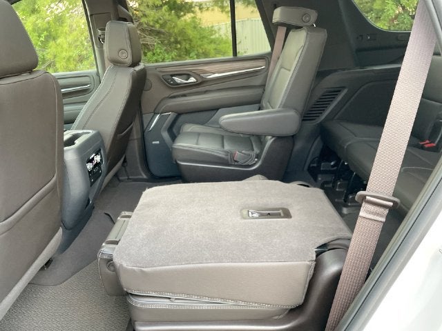 2023 GMC Yukon Denali - Photo 16