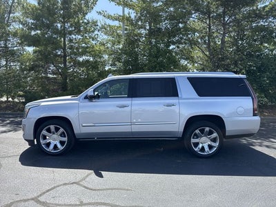2018 Cadillac Escalade ESV Premium
