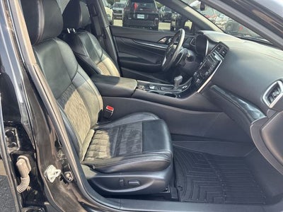 2020 Nissan Maxima SR