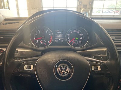 2017 Volkswagen Passat 1.8T SE w/Technology