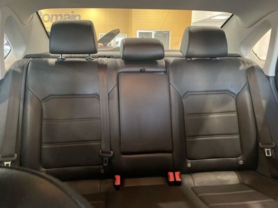 2017 Volkswagen Passat 1.8T SE w/Technology