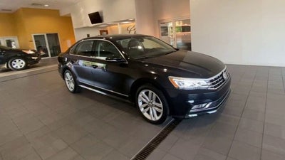 2017 Volkswagen Passat 1.8T SE w/Technology