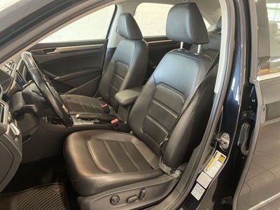2017 Volkswagen Passat 1.8T SE w/Technology