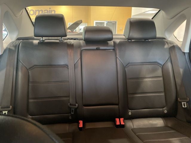 2017 Volkswagen Passat 1.8T SE w/Technology