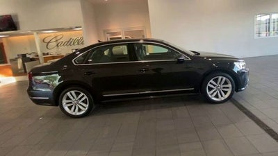 2017 Volkswagen Passat 1.8T SE w/Technology