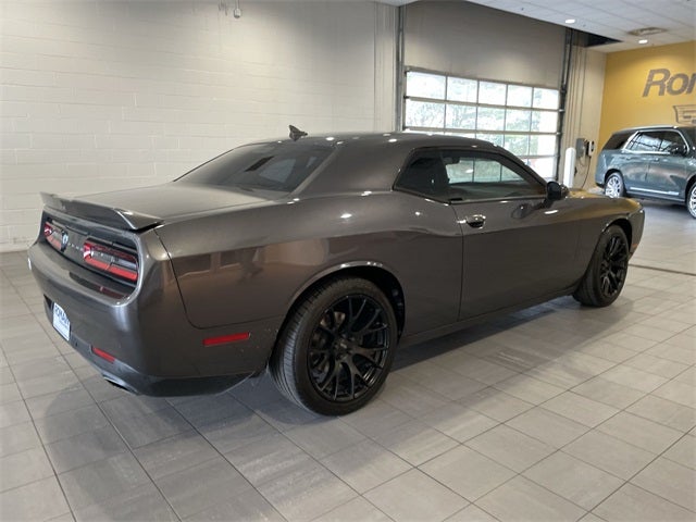 2016 Dodge Challenger SXT