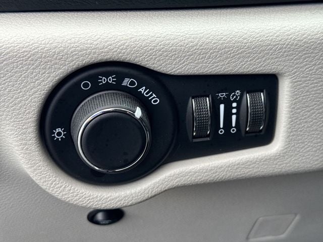 2020 Chrysler Voyager LXI Mobility