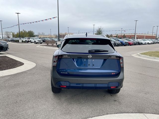2025 Nissan Kicks SR