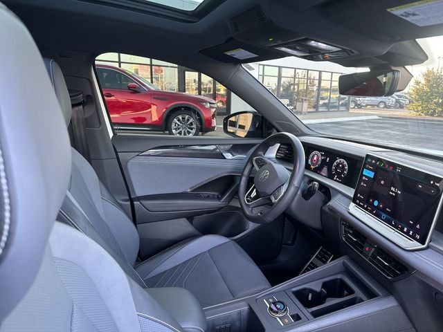 2025 Volkswagen Tiguan 2.0T SE R-Line Black