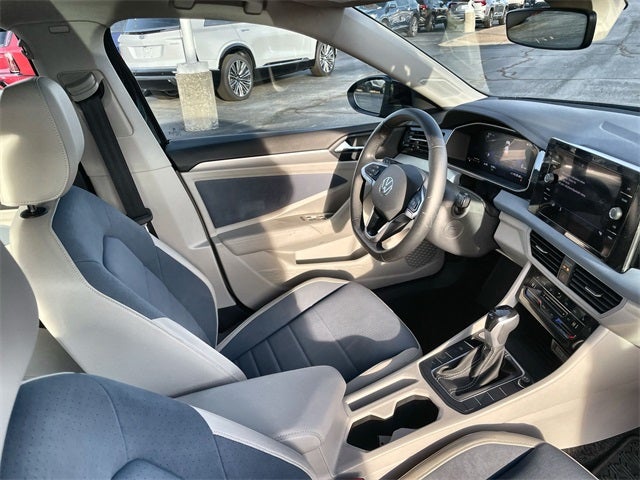 2025 Volkswagen Jetta 1.5T SE