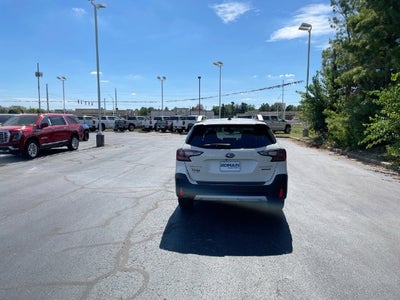 2022 Subaru Outback Touring