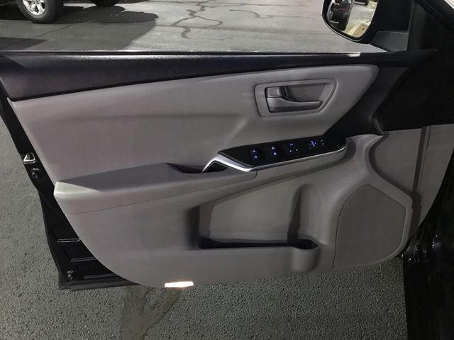 2016 Toyota Camry Hybrid LE