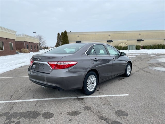 2017 Toyota Camry LE