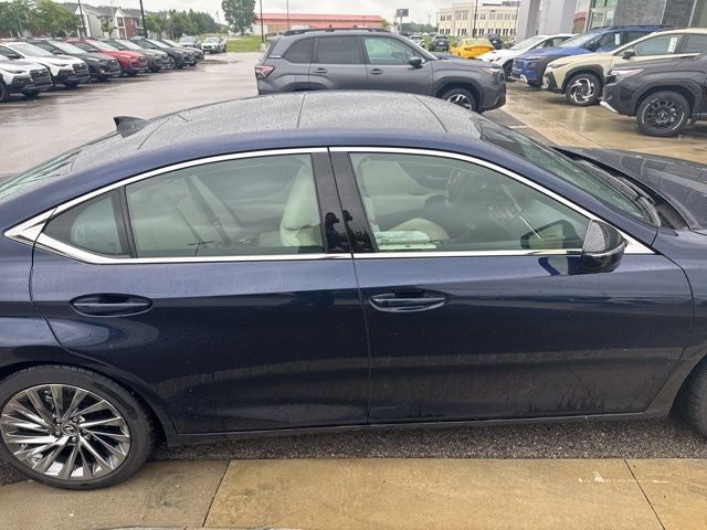 2025 Lexus ES 350 Ultra Luxury