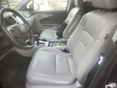 2018 Honda Pilot EX-L w/Rear Entertainment System