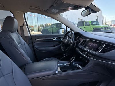 2020 Buick Enclave Essence
