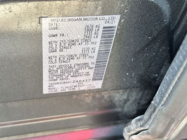 2025 Nissan Pathfinder SL